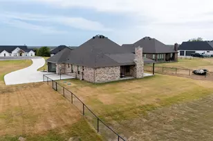 1045 Bermes Ct, Brock, TX 76087 - Photo 2