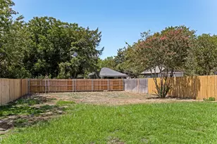 419 N Crawford St, Denton, TX 76209 - Photo 22
