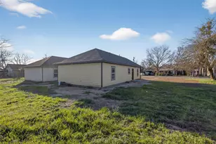 512 SW 15th St, Mineral Wells, TX 76067 - Photo 16