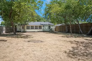 1217 Fuller Dr, Dallas, TX 75218 - Photo 18