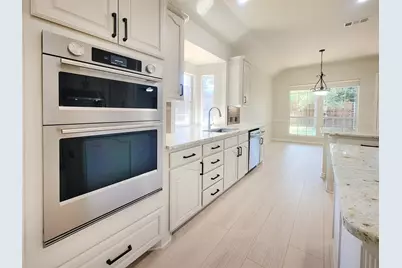 3402 Bentley Court, Highland Village, TX 75077 - Photo 2