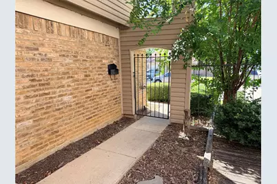 2010 Via Corona, Carrollton, TX 75006 - Photo 2