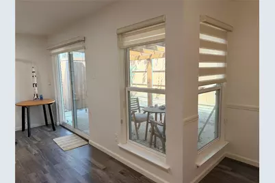 2010 Via Corona, Carrollton, TX 75006 - Photo 12