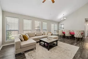 2108 Rose Cliff Ln, Carrollton, TX 75007 - Photo 6