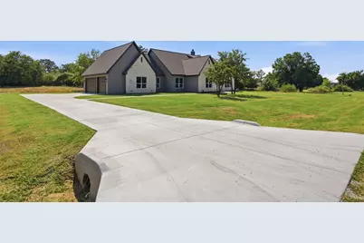 104 Springhill Court, Springtown, TX 76082 - Photo 4