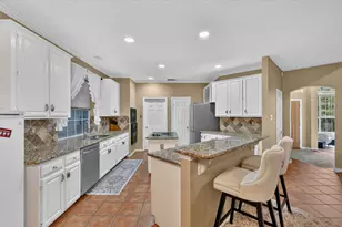 9803 Hickory Hollow Ln, Irving, TX 75063 - Photo 8