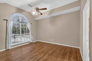 9803 Hickory Hollow Ln, Irving, TX 75063 - Photo 12