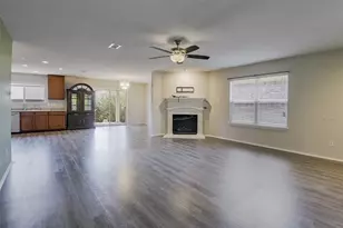 10521 Hartley Ln, Fort Worth, TX 76108 - Photo 4