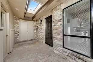 5814 Meadow Wood Ln, Fort Worth, TX 76112 - Photo 6