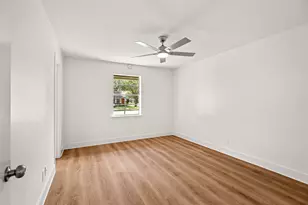 921 Bromwich St, Garland, TX 75040 - Photo 22