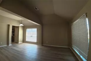 4041 Summerhill Ln, Fort Worth, TX 76244 - Photo 4