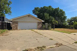 1514 Linda St, Bowie, TX 76230 - Photo 16