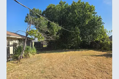 1514 Linda Street, Bowie, TX 76230 - Photo 18