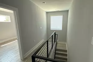 1042 Rosemont St, Austin, TX 78723 - Photo 12
