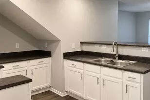 4011 Preferred Pl, Dallas, TX 75237 - Photo 4