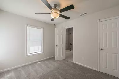 5729 Wellesley Avenue, Fort Worth, TX 76107 - Photo 10