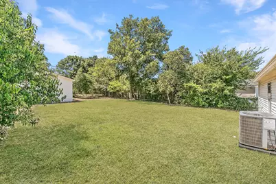 5729 Wellesley Avenue, Fort Worth, TX 76107 - Photo 30