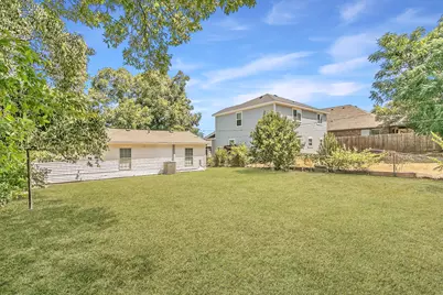 5729 Wellesley Avenue, Fort Worth, TX 76107 - Photo 32