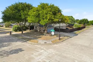 104 Clear Creek Dr, Red Oak, TX 75154 - Photo 30