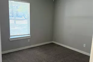303 N Colbert Ave, Sherman, TX 75090 - Photo 10