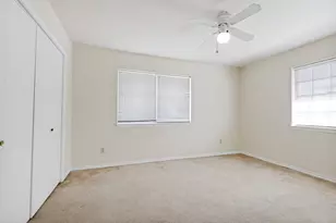 300 College St, Arlington, TX 76010 - Photo 14
