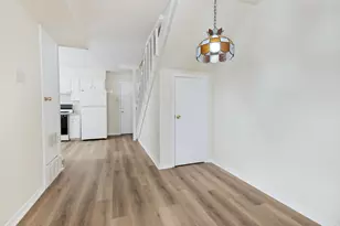 300 College St, Arlington, TX 76010 - Photo 12