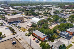 300 College St, Arlington, TX 76010 - Photo 18