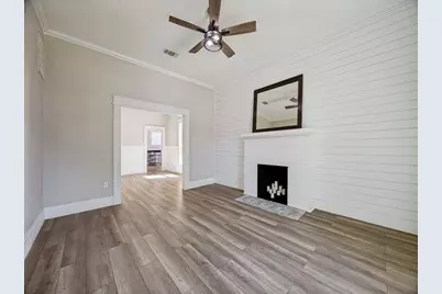 917 W Sears Street, Denison, TX 75020 - Photo 2