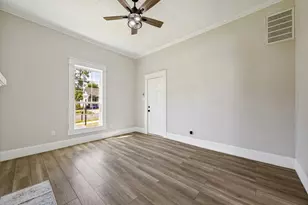 917 W Sears St, Denison, TX 75020 - Photo 10