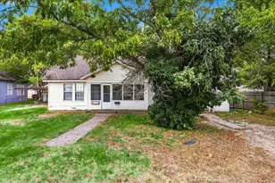 220 S 2nd St, Wills Point, TX 75169 - Photo 24