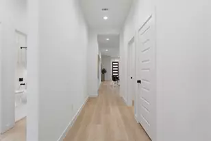 1327 E Waco Ave, Dallas, TX 75216 - Photo 2