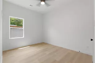 1327 E Waco Ave, Dallas, TX 75216 - Photo 4