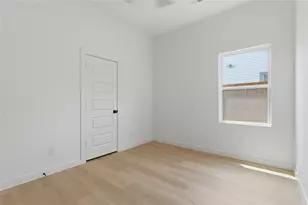 1327 E Waco Ave, Dallas, TX 75216 - Photo 6