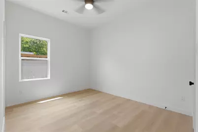 1327 E Waco Avenue, Dallas, TX 75216 - Photo 4