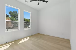 1327 E Waco Ave, Dallas, TX 75216 - Photo 8