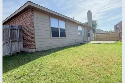 436 Emerald Creek Drive, Fort Worth, TX 76131 - Photo 16