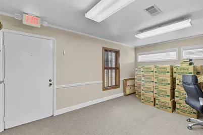 301 E Broadway Street, Gainesville, TX 76240 - Photo 20