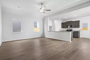9629 Logan Sq Dr, Fort Worth, TX 76140 - Photo 6