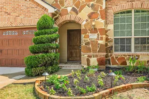 1317 Wheatear Dr, Little Elm, TX 75068 - Photo 4