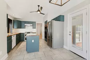 7659 Crosstimbers Ln, North Richland Hills, TX 76182 - Photo 12