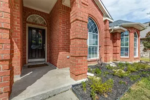 7659 Crosstimbers Ln, North Richland Hills, TX 76182 - Photo 2