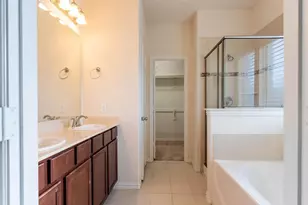 2601 N Sun Creek Dr, Little Elm, TX 75066 - Photo 14