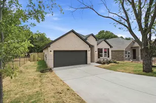 205 Bullard St, Weatherford, TX 76086 - Photo 2