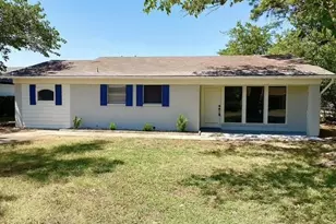 512 Sally Ln, Cleburne, TX 76033 - Photo 1