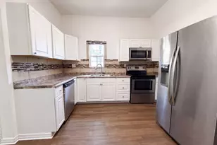 1216 Bessie St, Fort Worth, TX 76104 - Photo 2