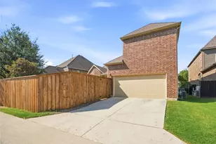 7124 Comal Dr, Irving, TX 75039 - Photo 36