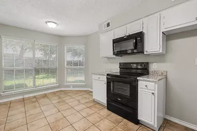 4721 Waterway Drive N, Fort Worth, TX 76137 - Photo 8