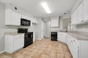 4721 Waterway Dr N, Fort Worth, TX 76137 - Photo 6
