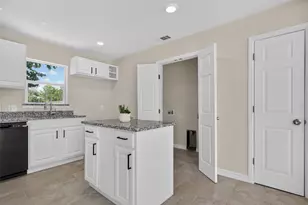 805 Adkins St, Bowie, TX 76230 - Photo 14