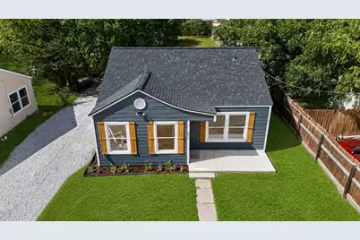 805 Adkins Street, Bowie, TX 76230 - Photo 1